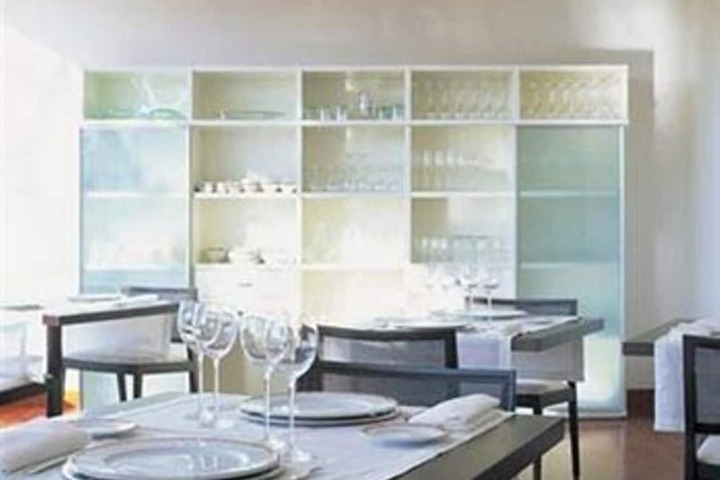 Dining 60 of 75