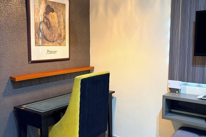 Room 173 of 288
