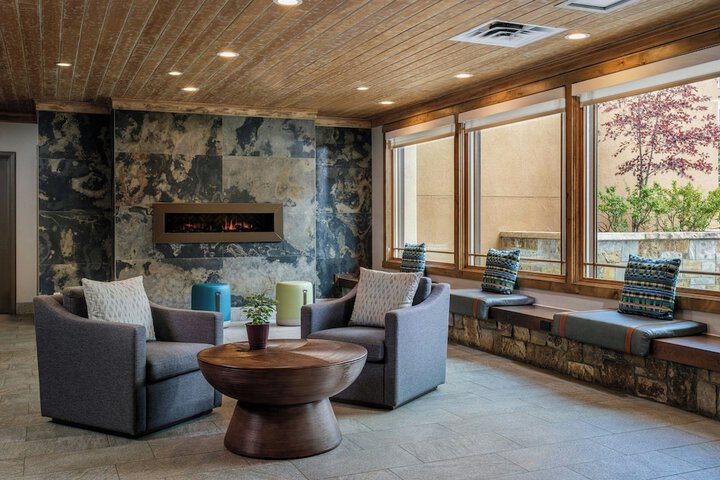 Guest Lobby