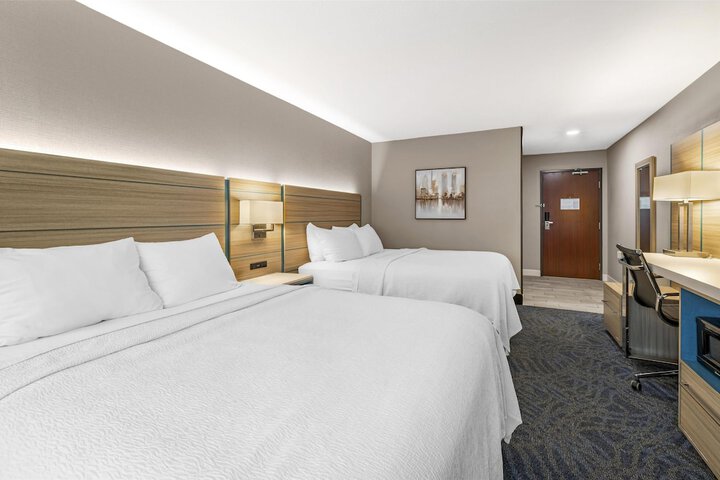 Room 16 of 48