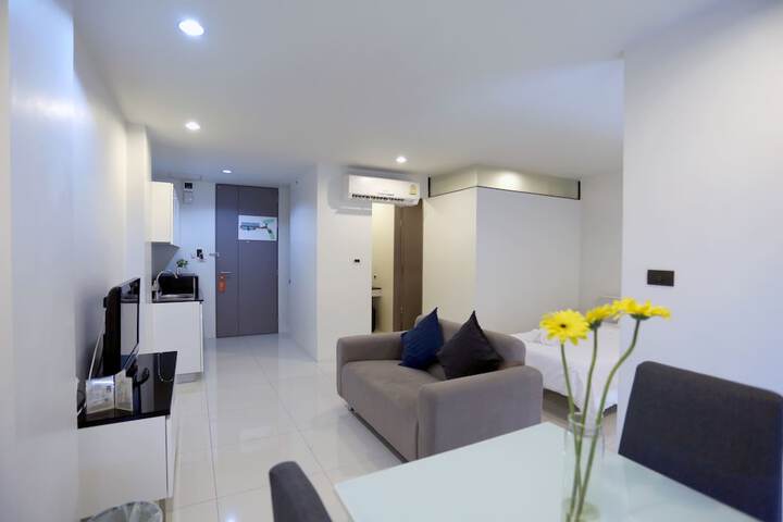 Room 8 of 29