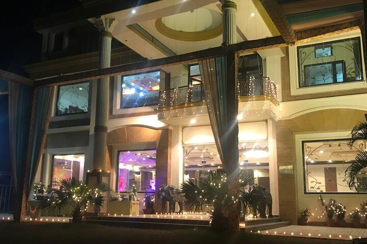 Hotel Red Sapphire