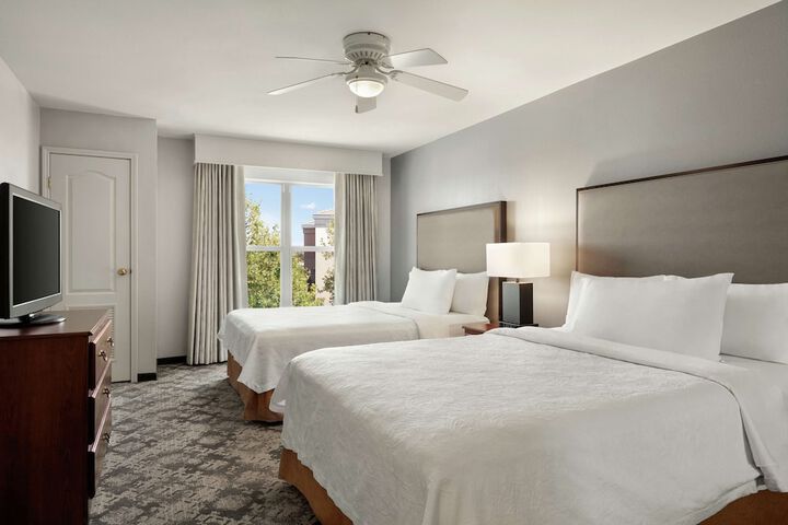 1 King 2 Queen Beds 2 Bedroom 2 Bath Suite (3 of 28)
