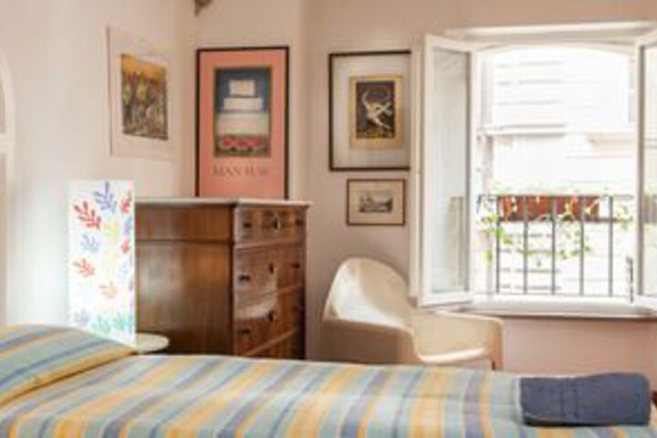 Room 9 of 21
