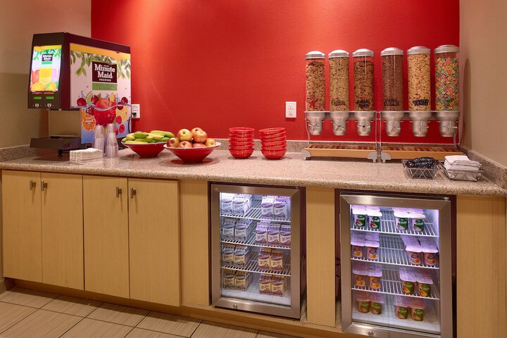 Breakfast/Coffee Service 27 of 33