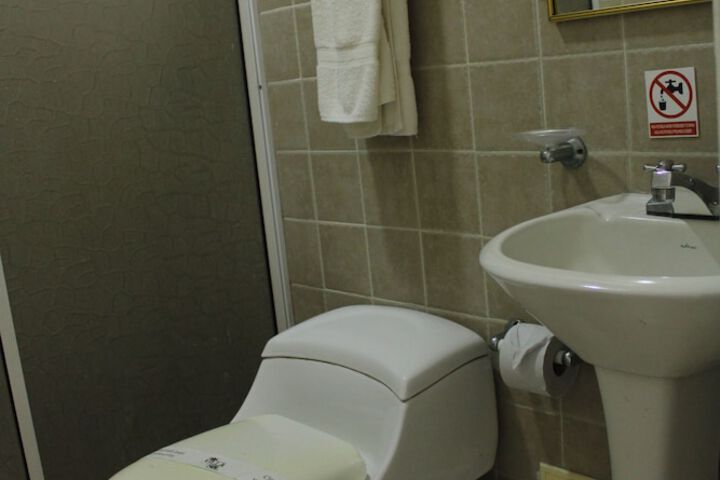 Room 70 of 160