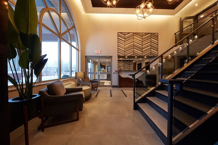 Entrance & Lobby