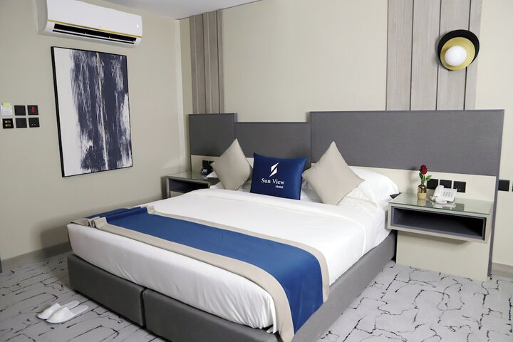Room 8 of 17