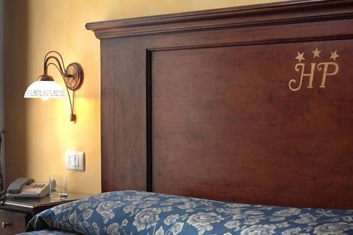Room 3 of 24