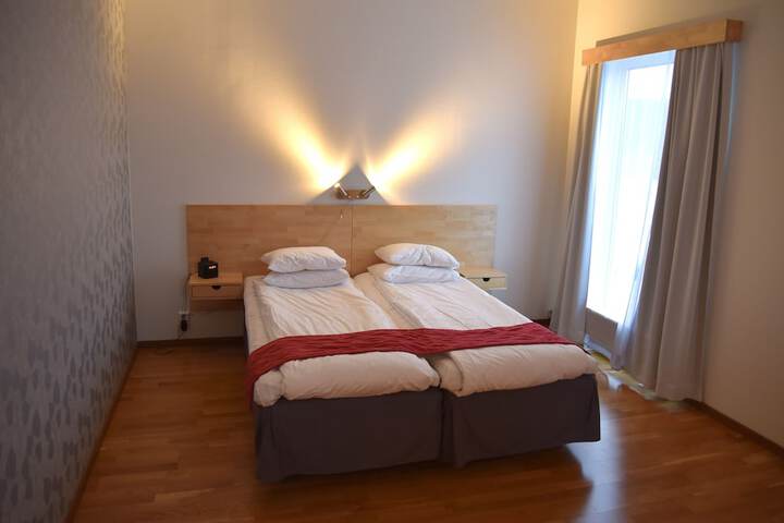 Room 6 of 38