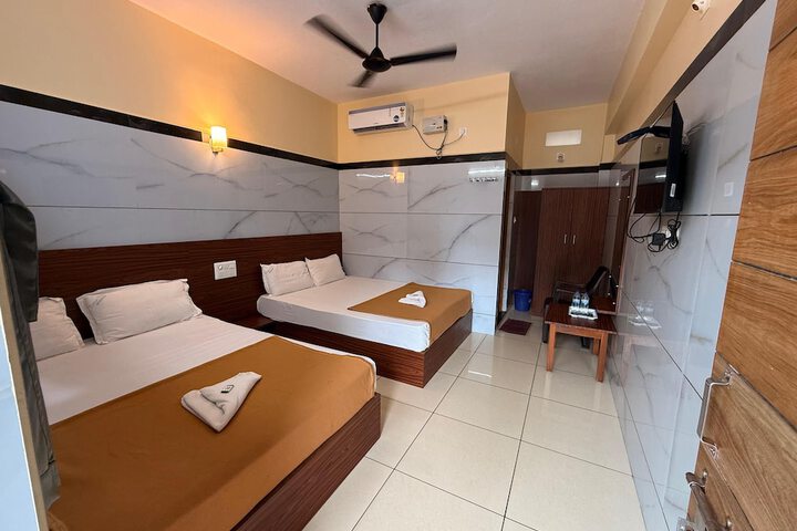 Room 11 of 26