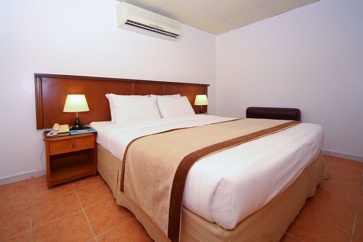 Room 8 of 81