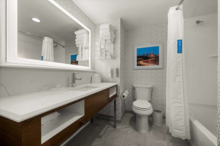 Room 19 of 34