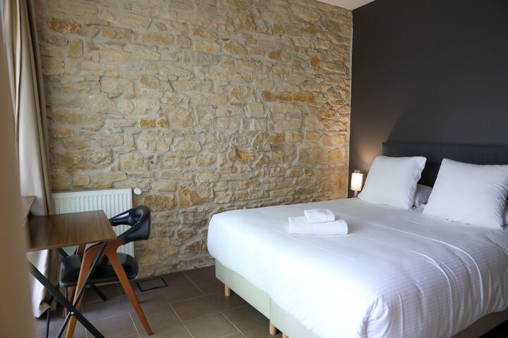 Room 18 of 60