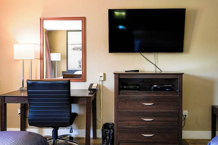 Room 3 of 71