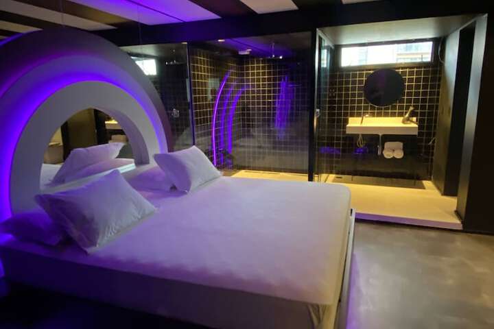 Room 5 of 35