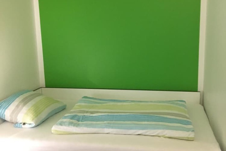 Room 5 of 20