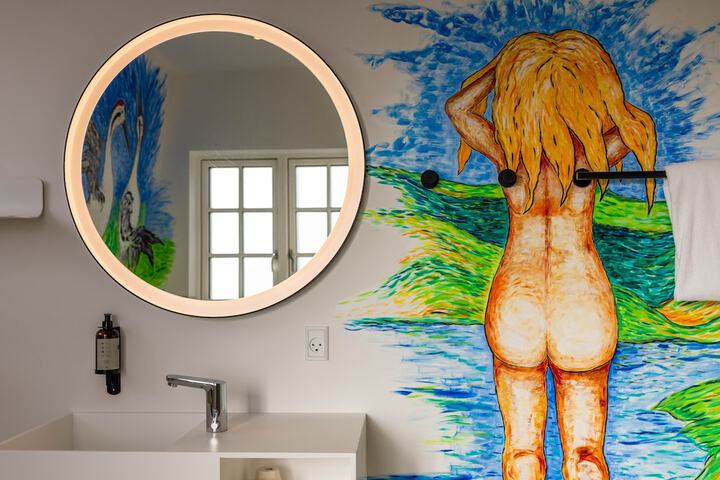 Room 44 of 53