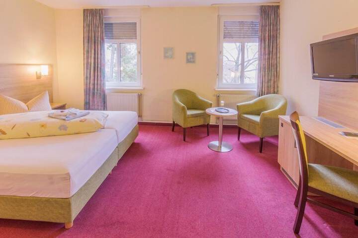 Room 4 of 35