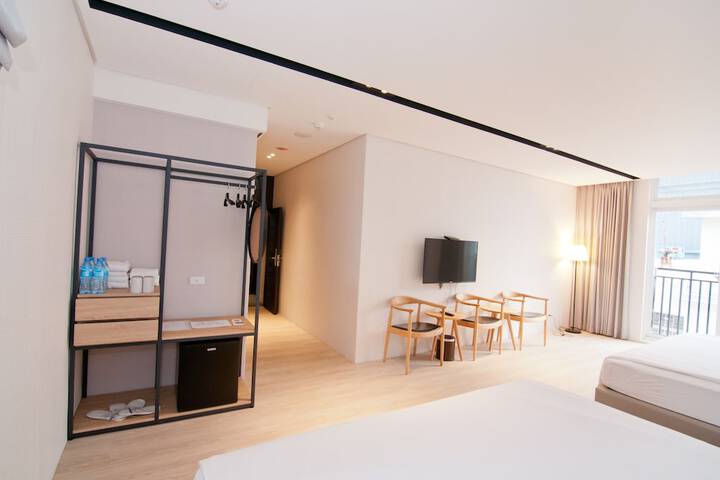 Room 15 of 44