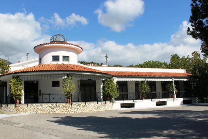 Hotel a CAPANNA