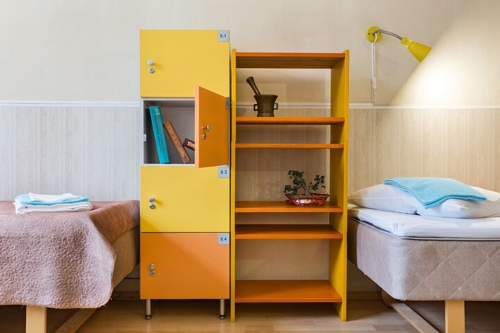Room 8 of 32