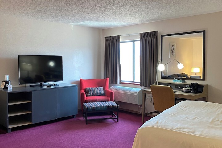 Room 30 of 51