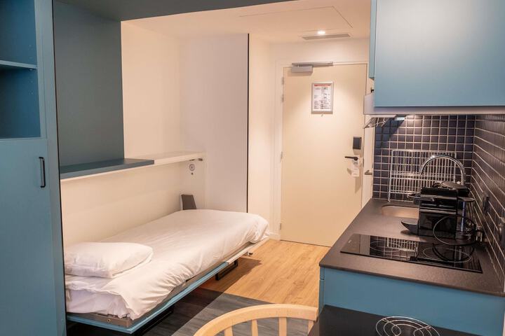 Room 54 of 81