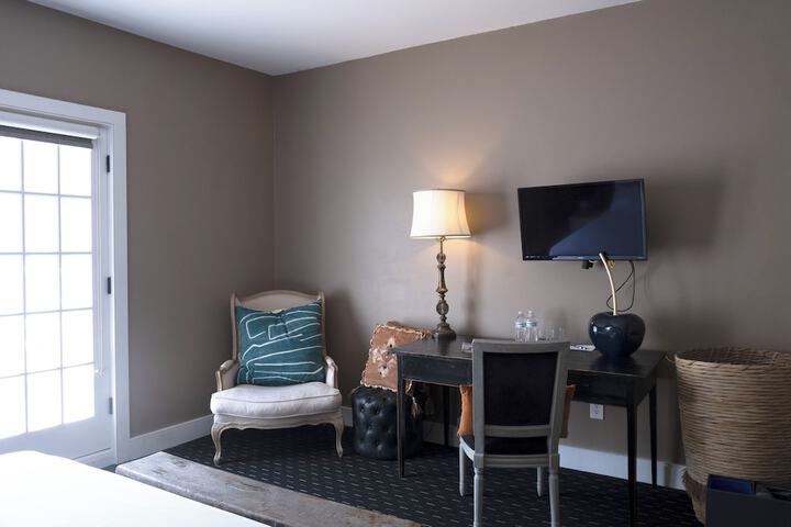 Room 19 of 49