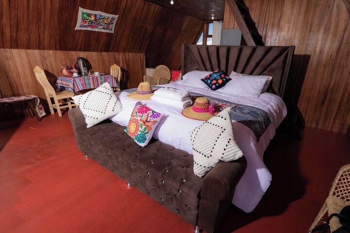 Room 2 of 36