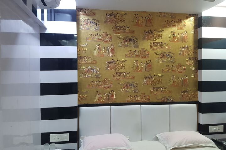 Room 3 of 27