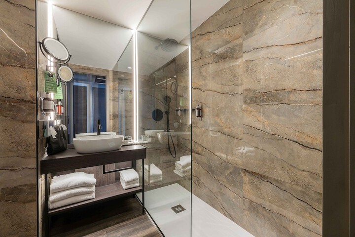 Clean Restrooms