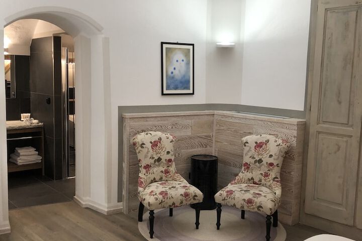 Room 45 of 132