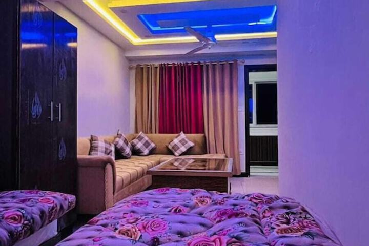 Room 11 of 24