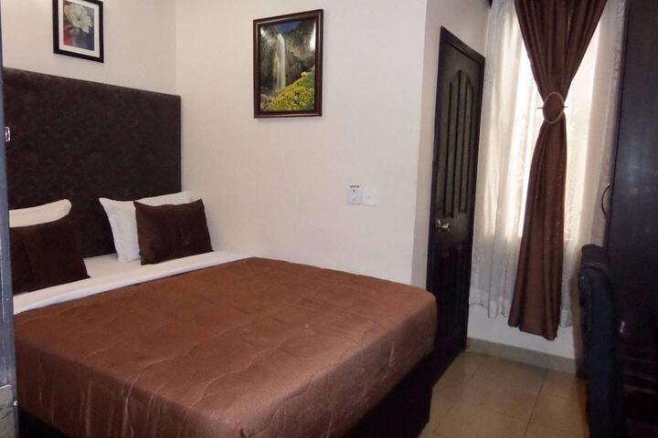 Room 14 of 60