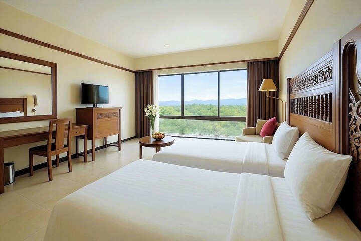 Room 4 of 42