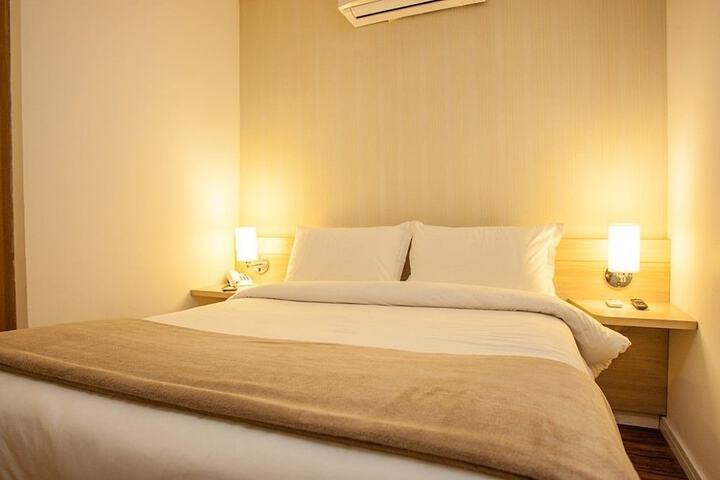 Room 7 of 54