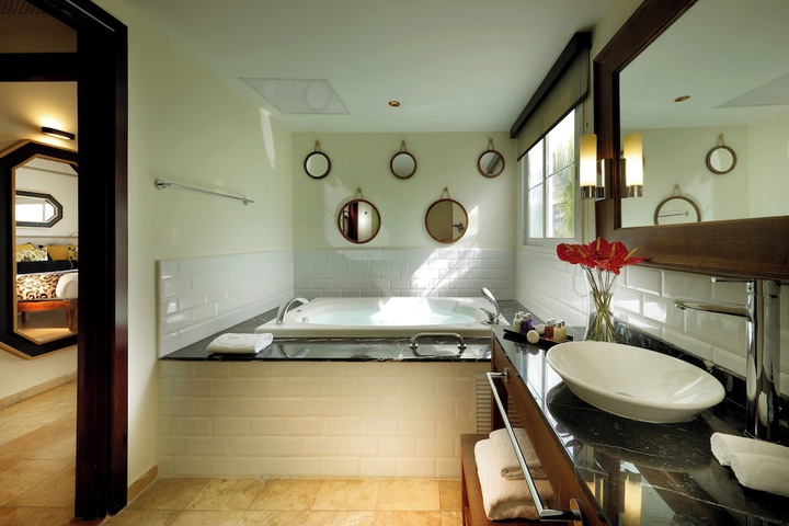 Room 43 of 223