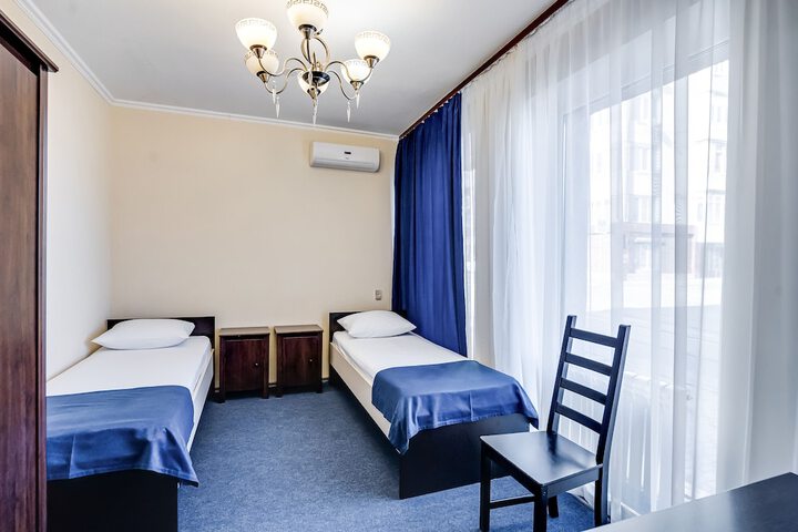 Room 12 of 35