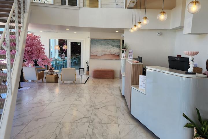 Guest Lobby