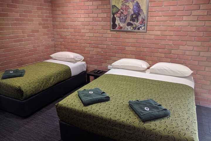Room 22 of 74
