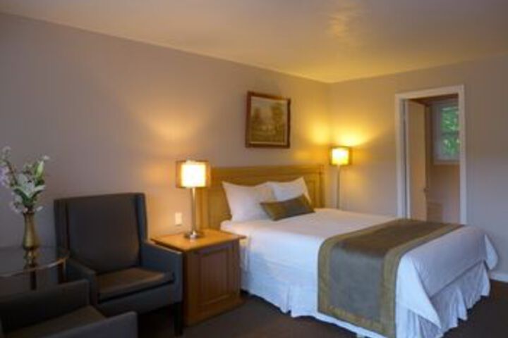 Room 26 of 42