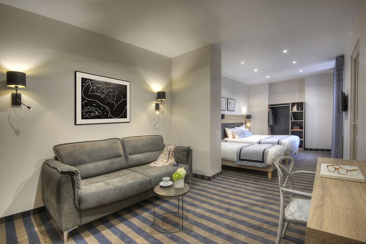 Room 33 of 58