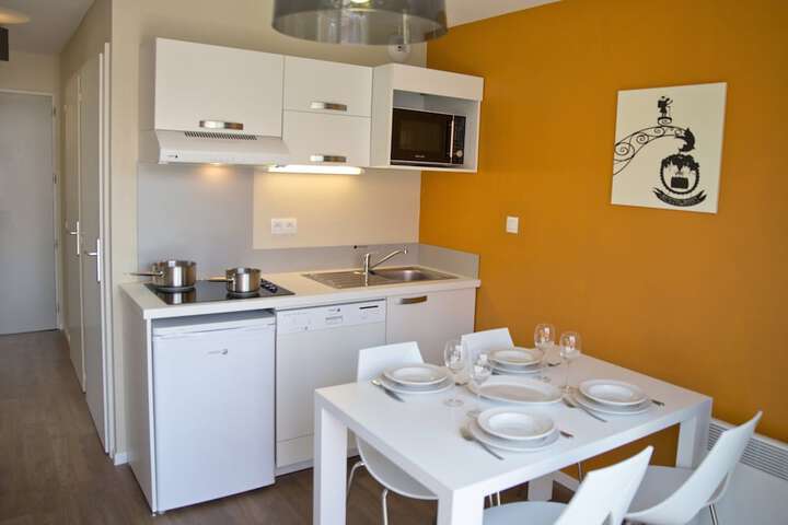 Private kitchenette
