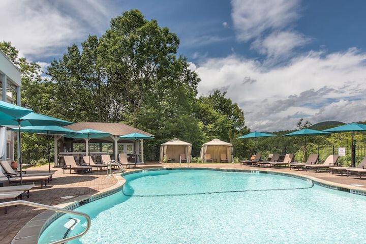 Pool 20 of 37