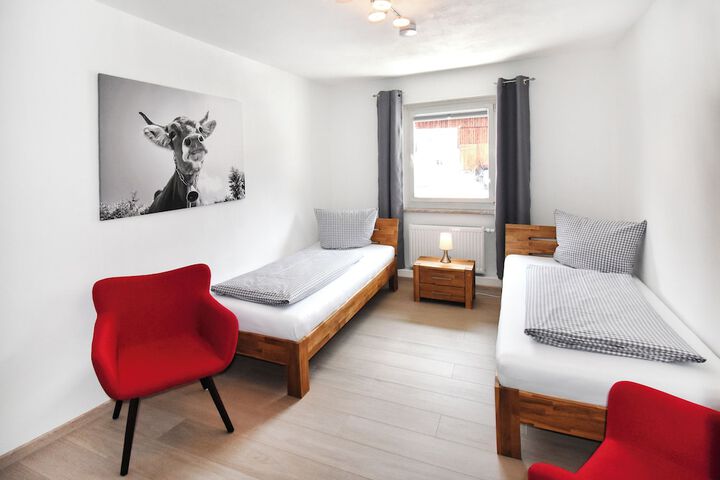 Room 3 of 9