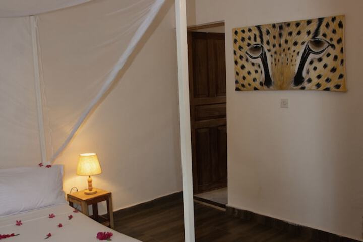 Room 11 of 150