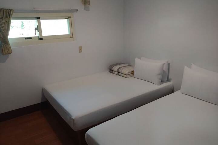 Room 19 of 42