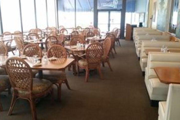 Dining 11 of 45