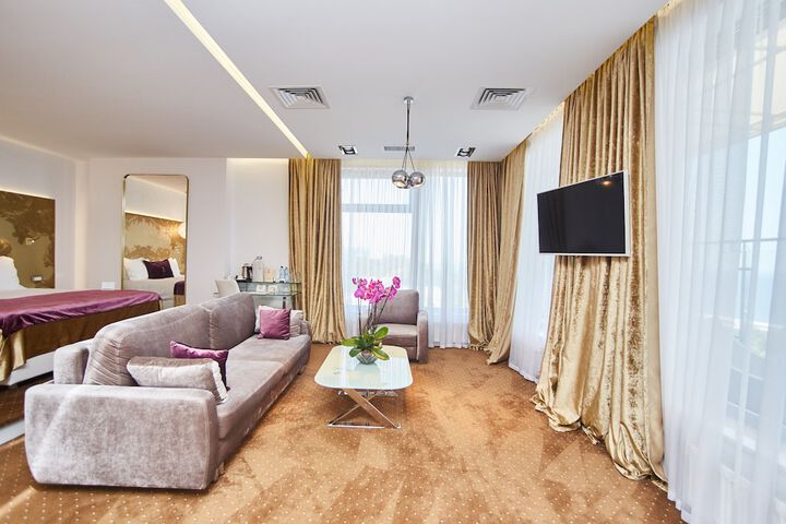 Room 25 of 105